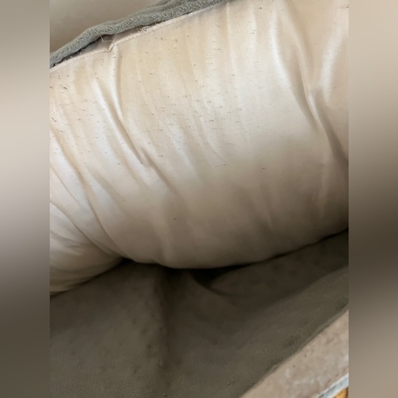 Twin Z pillow Gray Textured Neck Pillow - Picture 3 of 3